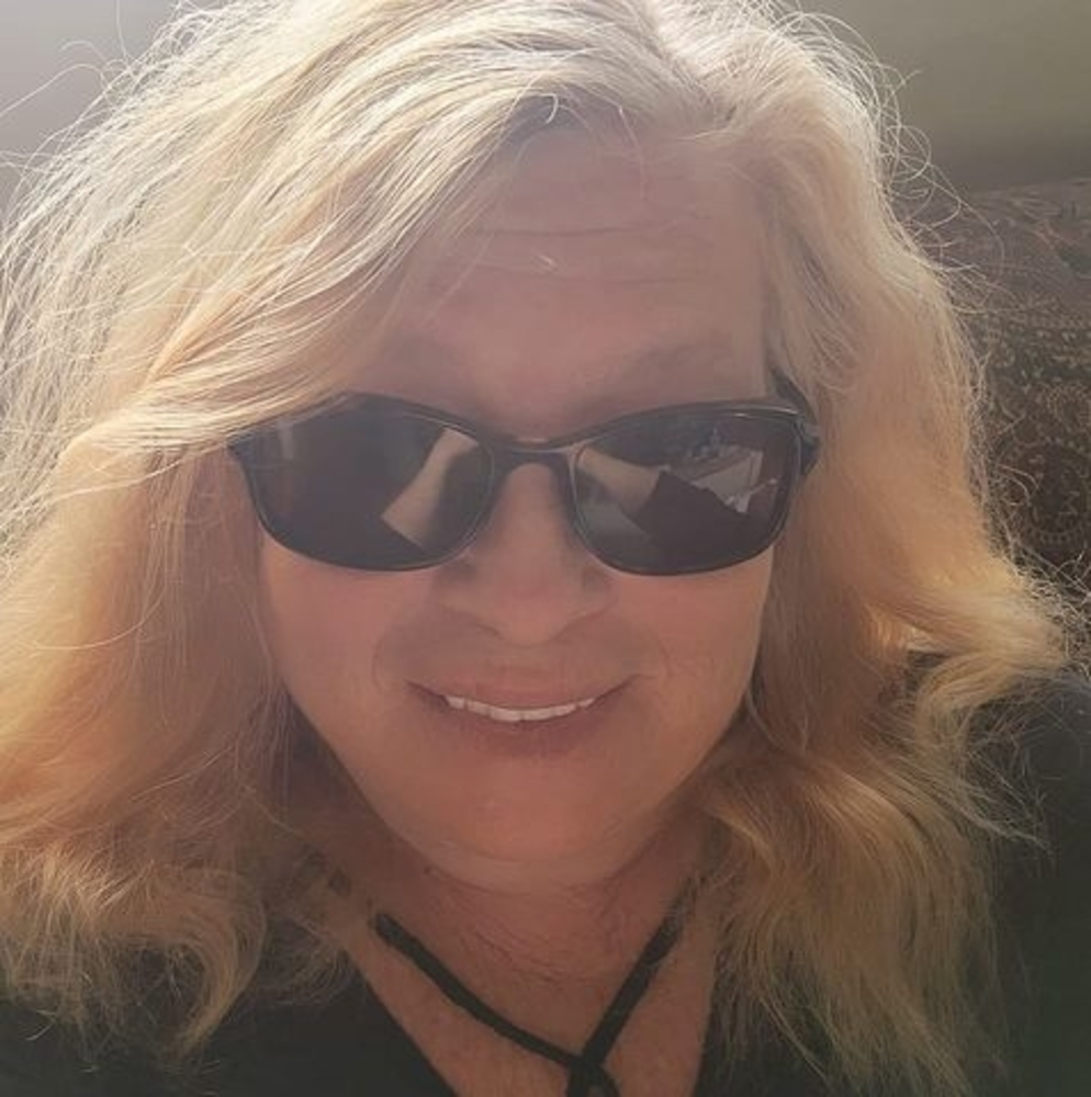 Meet your Posher, Lisa